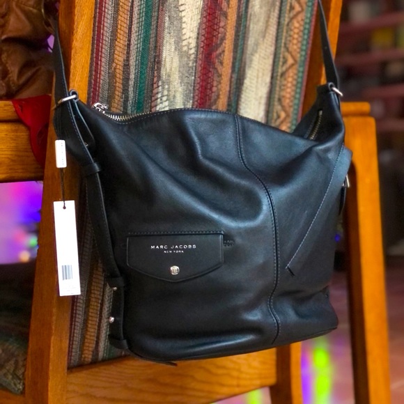 Marc Jacobs black leather shoulder bag - Picture 1 of 3